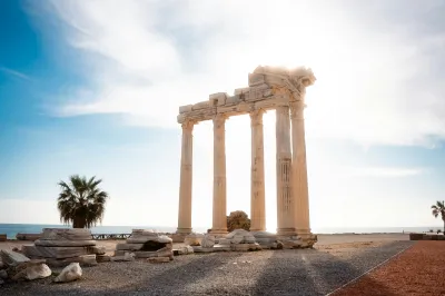 How Can I Get from Antalya Airport to Side?